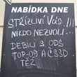 Nápis na tabuli řeznictví Mária Dluhoše z Ostravy-Přívozu.