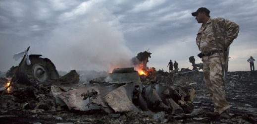 Na místě tragédie MH17.