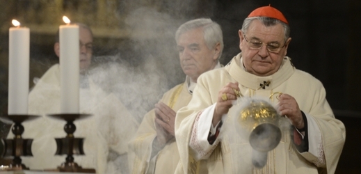Kardinál Dominik Duka bude sloužit mši v katedrále svatého Víta.