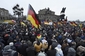 Pravidelné pochody hnutí Pegida se v lednu šířily napříč německými městy. Pochod na snímku je z 25. ledna a proběhl v Drážďanech.
