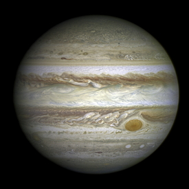 Podivný balvan mohla do jeho současné pozice postrčit gravitace Jupiteru, který v minulosti cestoval sluneční soustavou.