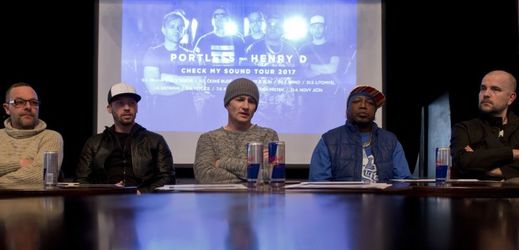 Členové kapely Portless představili na tiskové konferenci připravované album.